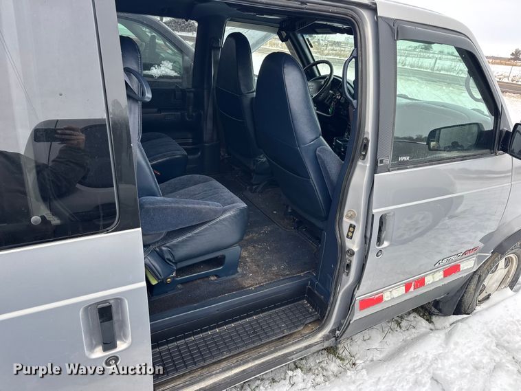 image for item EN0762 1997 Chevrolet Astro van
