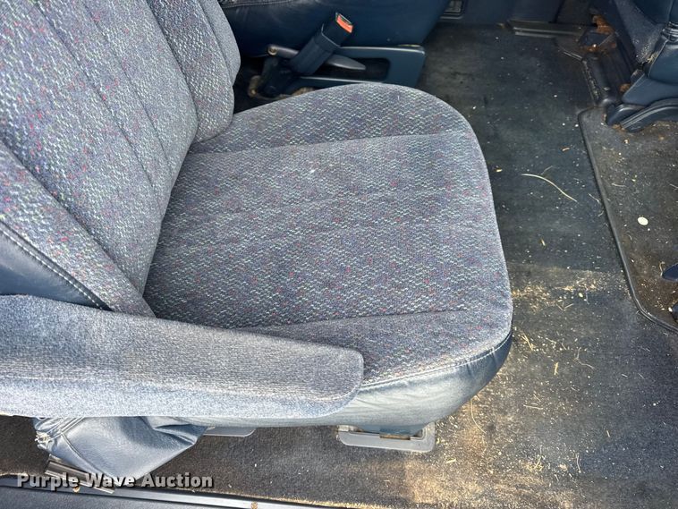 image for item EN0762 1997 Chevrolet Astro van