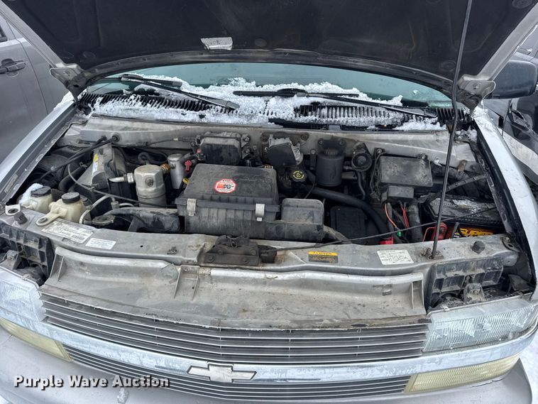 image for item EN0762 1997 Chevrolet Astro van