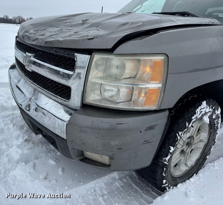 image for item EN0763 2008 Chevrolet Silverado 1500 Crew Cab pickup truck