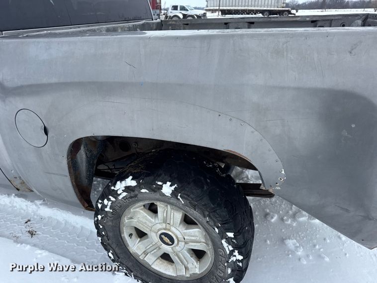 image for item EN0763 2008 Chevrolet Silverado 1500 Crew Cab pickup truck