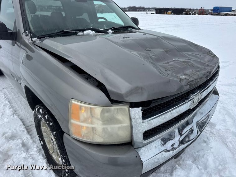 image for item EN0763 2008 Chevrolet Silverado 1500 Crew Cab pickup truck