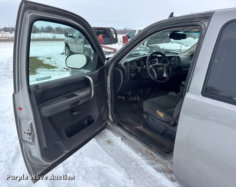 image for item EN0763 2008 Chevrolet Silverado 1500 Crew Cab pickup truck