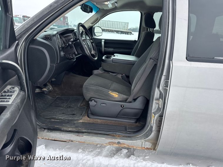 image for item EN0763 2008 Chevrolet Silverado 1500 Crew Cab pickup truck