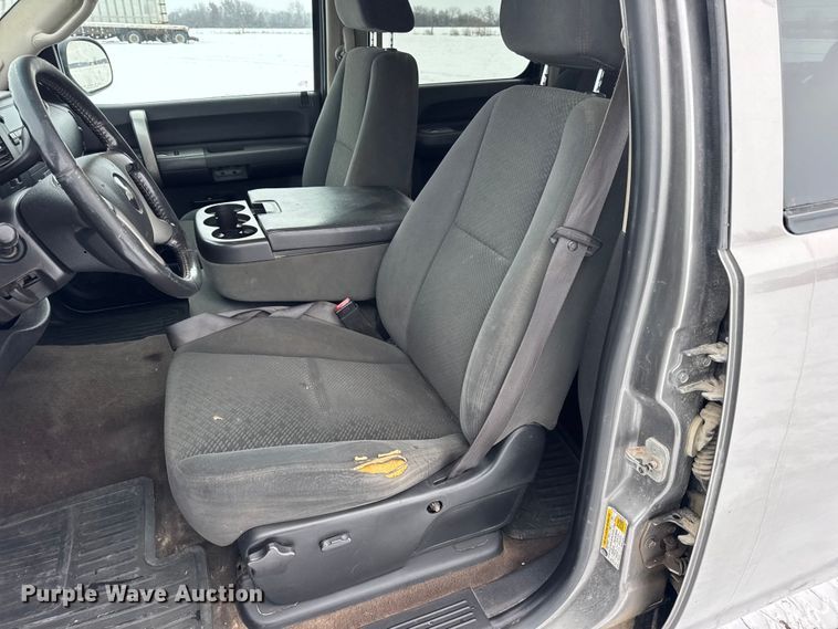 image for item EN0763 2008 Chevrolet Silverado 1500 Crew Cab pickup truck