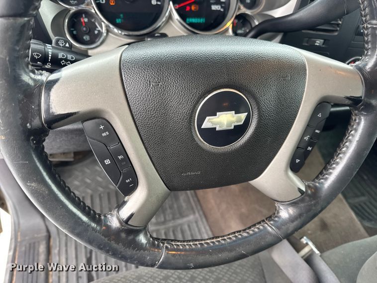 image for item EN0763 2008 Chevrolet Silverado 1500 Crew Cab pickup truck