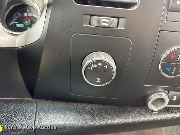 image for item EN0763 2008 Chevrolet Silverado 1500 Crew Cab pickup truck