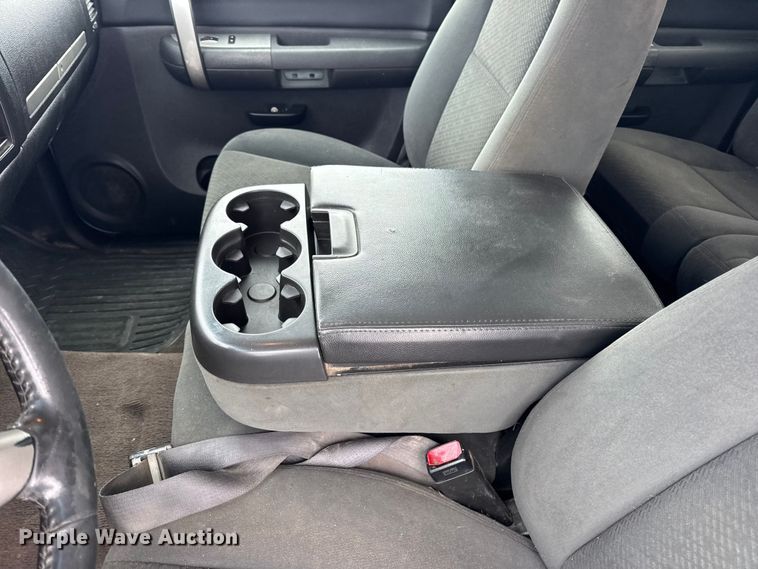 image for item EN0763 2008 Chevrolet Silverado 1500 Crew Cab pickup truck