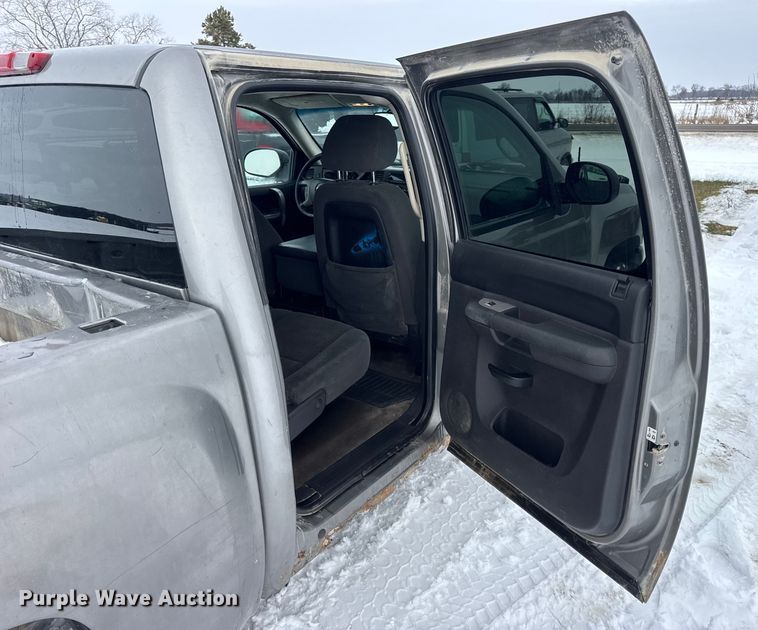 image for item EN0763 2008 Chevrolet Silverado 1500 Crew Cab pickup truck