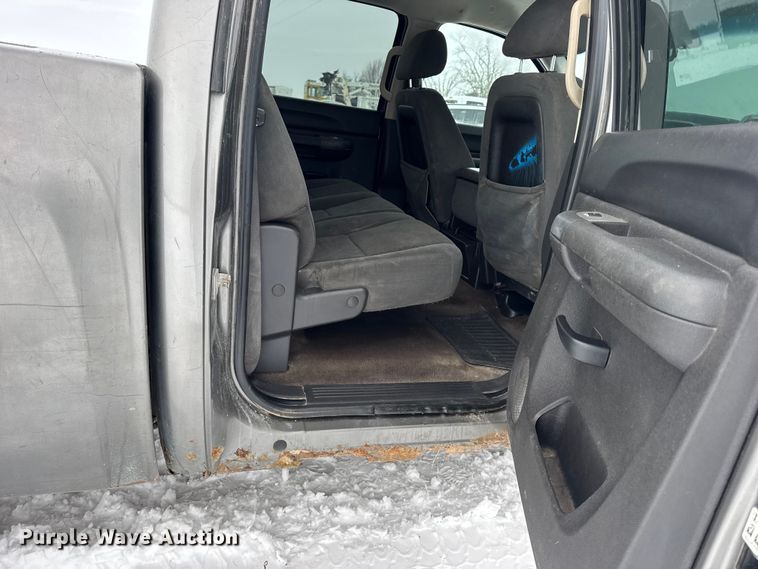 image for item EN0763 2008 Chevrolet Silverado 1500 Crew Cab pickup truck