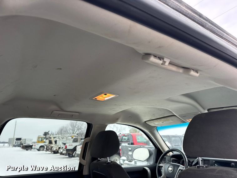 image for item EN0763 2008 Chevrolet Silverado 1500 Crew Cab pickup truck