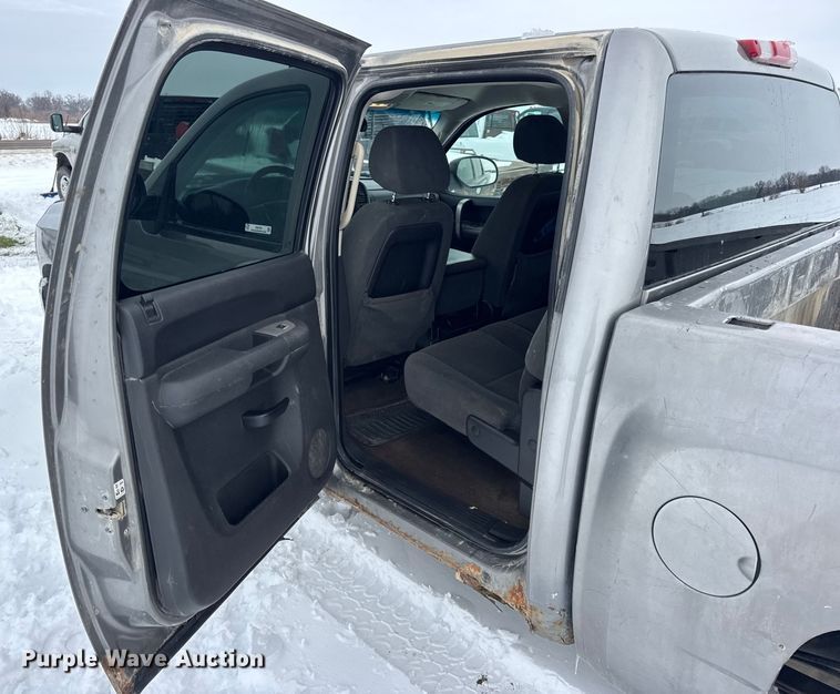 image for item EN0763 2008 Chevrolet Silverado 1500 Crew Cab pickup truck