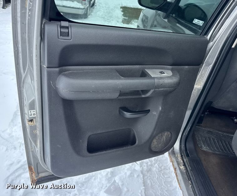 image for item EN0763 2008 Chevrolet Silverado 1500 Crew Cab pickup truck