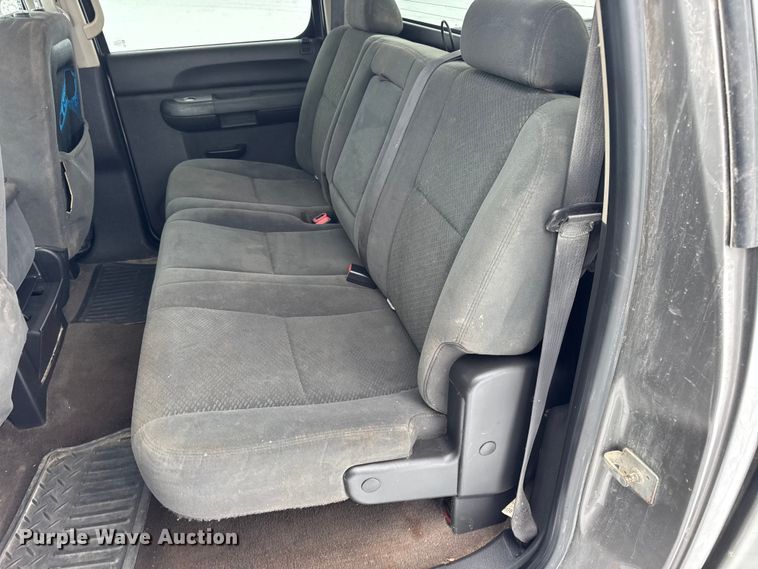 image for item EN0763 2008 Chevrolet Silverado 1500 Crew Cab pickup truck