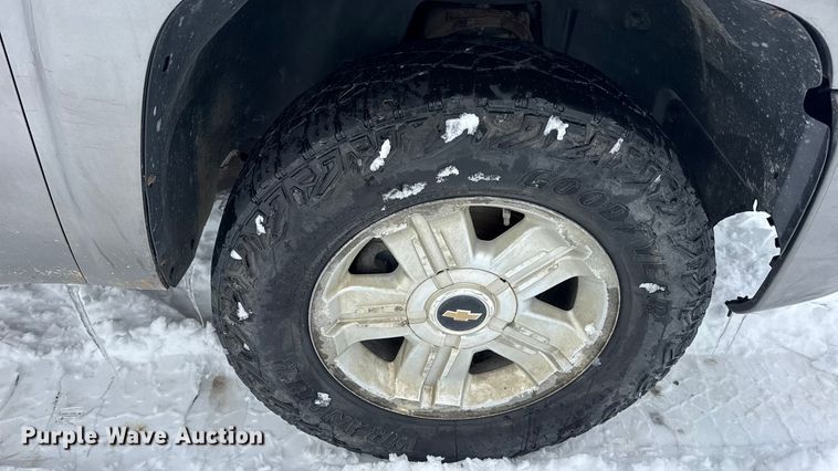 image for item EN0763 2008 Chevrolet Silverado 1500 Crew Cab pickup truck