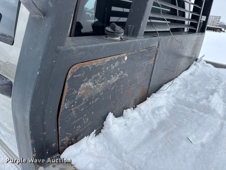 image for item EN0764 2009 Dodge Ram 2500 Quad Cab bale bed pickup truck