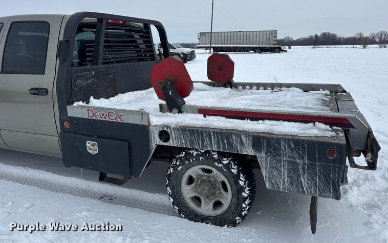 image for item EN0764 2009 Dodge Ram 2500 Quad Cab bale bed pickup truck