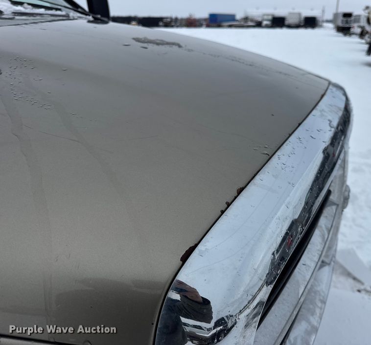 image for item EN0764 2009 Dodge Ram 2500 Quad Cab bale bed pickup truck