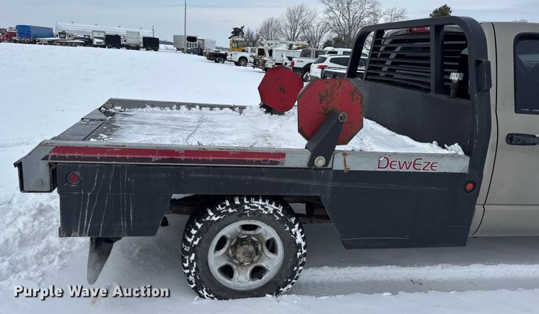 image for item EN0764 2009 Dodge Ram 2500 Quad Cab bale bed pickup truck