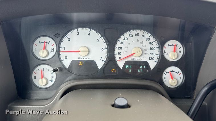 image for item EN0764 2009 Dodge Ram 2500 Quad Cab bale bed pickup truck