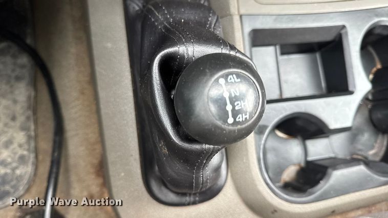 image for item EN0764 2009 Dodge Ram 2500 Quad Cab bale bed pickup truck