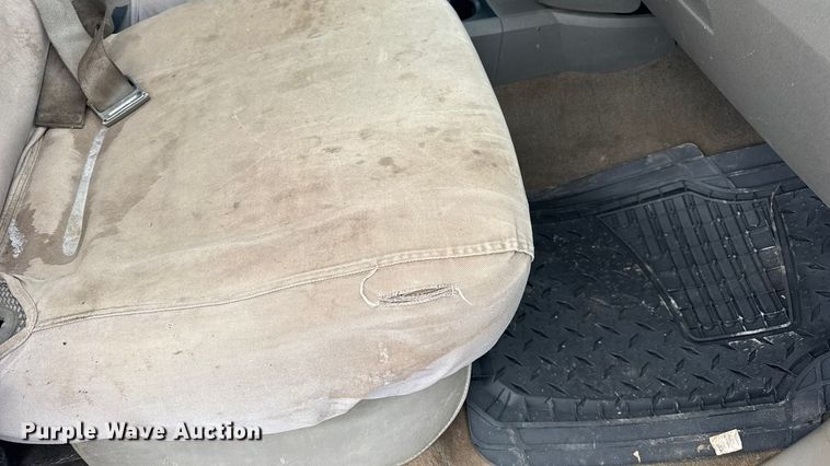 image for item EN0764 2009 Dodge Ram 2500 Quad Cab bale bed pickup truck