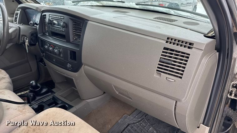 image for item EN0764 2009 Dodge Ram 2500 Quad Cab bale bed pickup truck