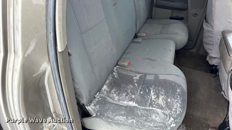 image for item EN0764 2009 Dodge Ram 2500 Quad Cab bale bed pickup truck