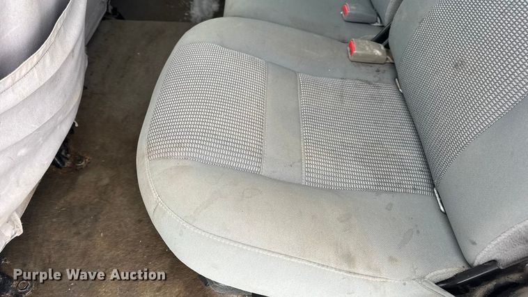 image for item EN0764 2009 Dodge Ram 2500 Quad Cab bale bed pickup truck