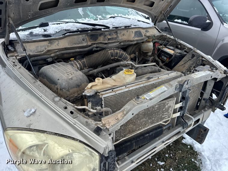 image for item EN0764 2009 Dodge Ram 2500 Quad Cab bale bed pickup truck