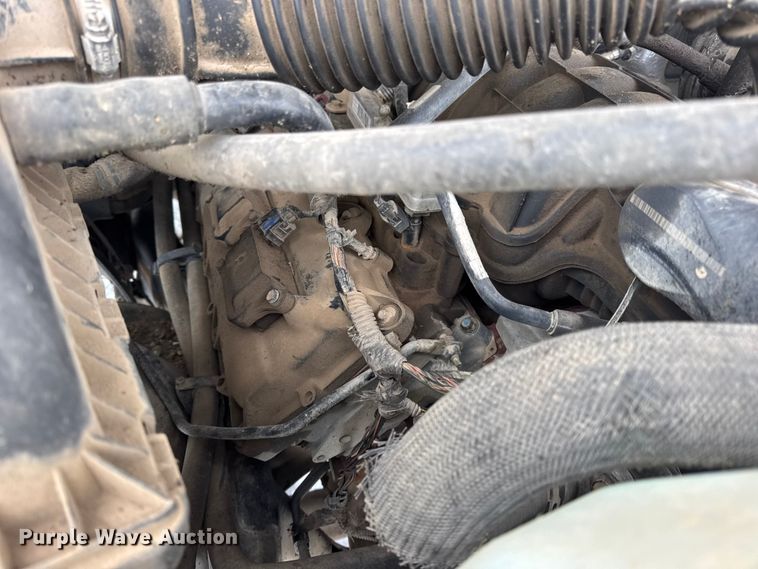 image for item EN0764 2009 Dodge Ram 2500 Quad Cab bale bed pickup truck