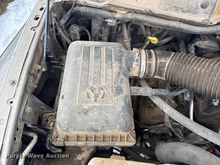 image for item EN0764 2009 Dodge Ram 2500 Quad Cab bale bed pickup truck