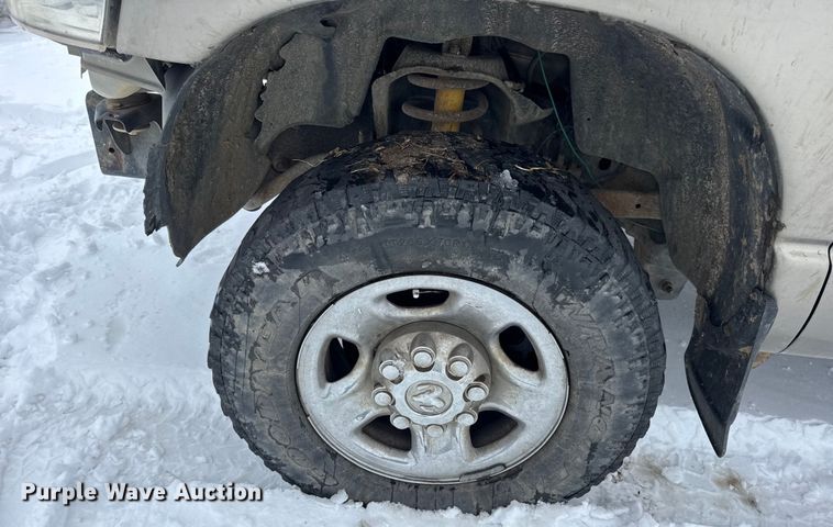 image for item EN0764 2009 Dodge Ram 2500 Quad Cab bale bed pickup truck