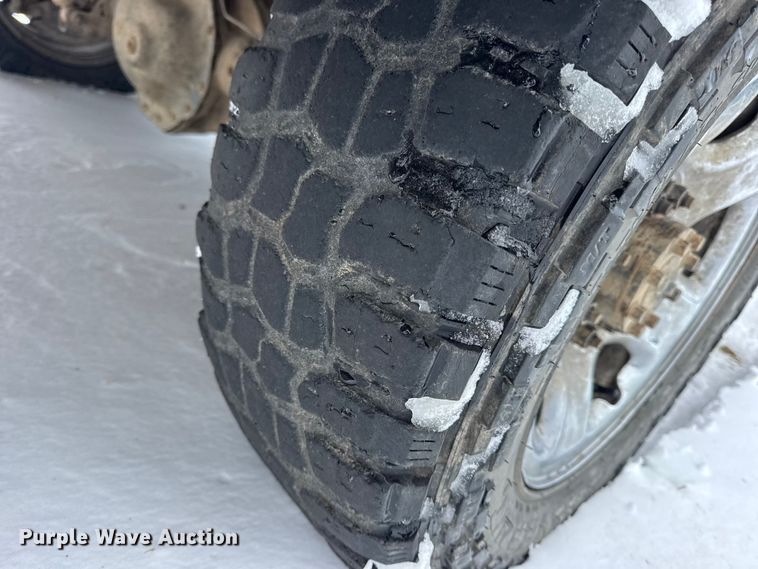 image for item EN0764 2009 Dodge Ram 2500 Quad Cab bale bed pickup truck