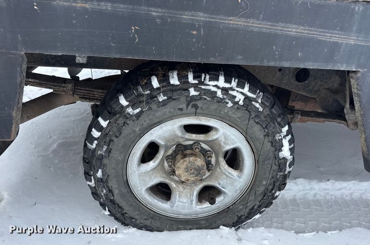 image for item EN0764 2009 Dodge Ram 2500 Quad Cab bale bed pickup truck