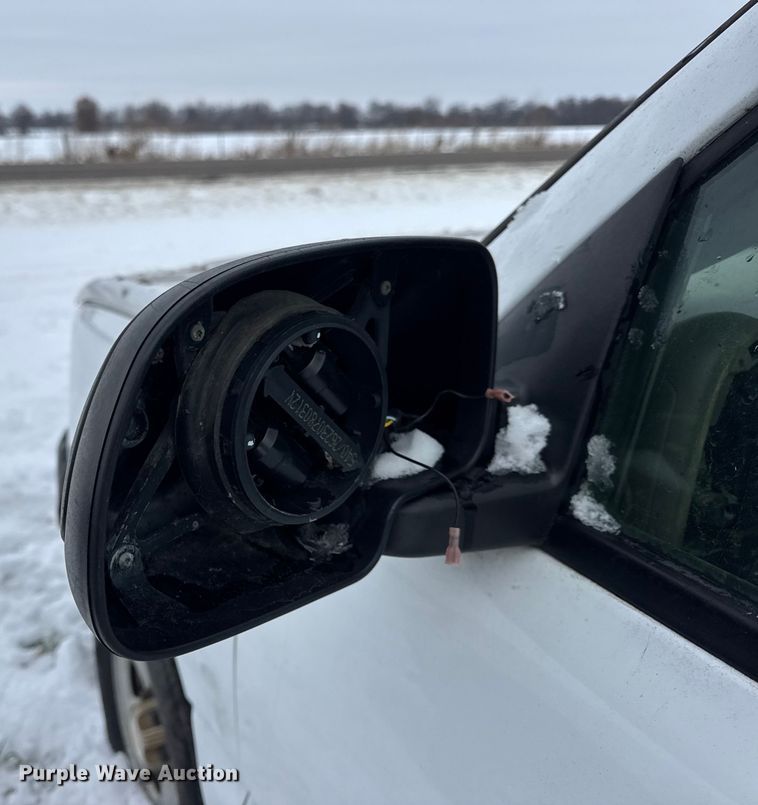 image for item EN0765 2003 Chevrolet Silverado 1500 pickup truck