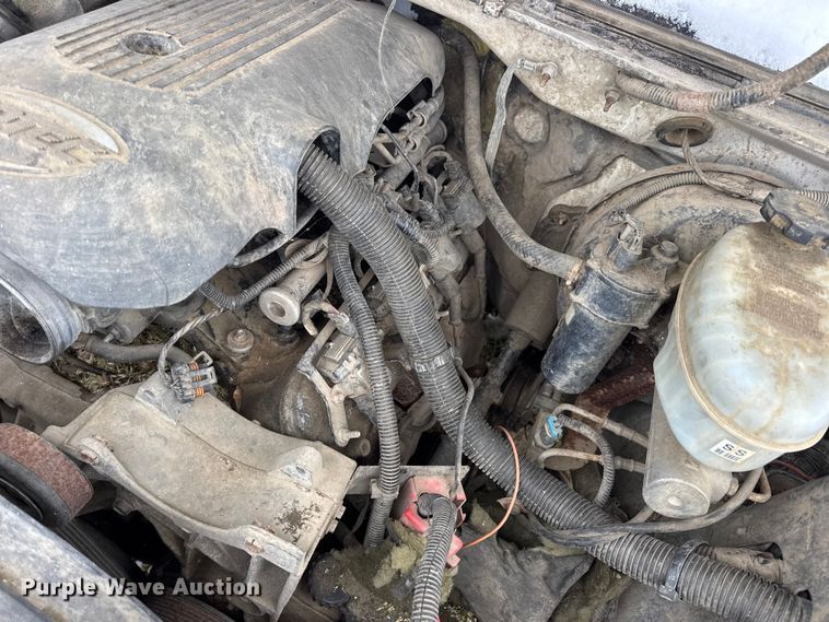 image for item EN0765 2003 Chevrolet Silverado 1500 pickup truck