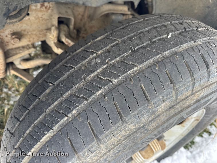 image for item EN0765 2003 Chevrolet Silverado 1500 pickup truck