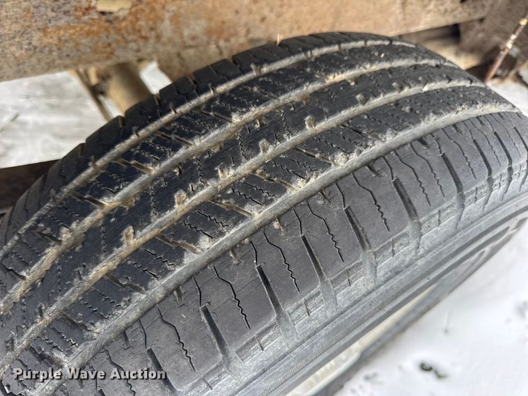 image for item EN0765 2003 Chevrolet Silverado 1500 pickup truck