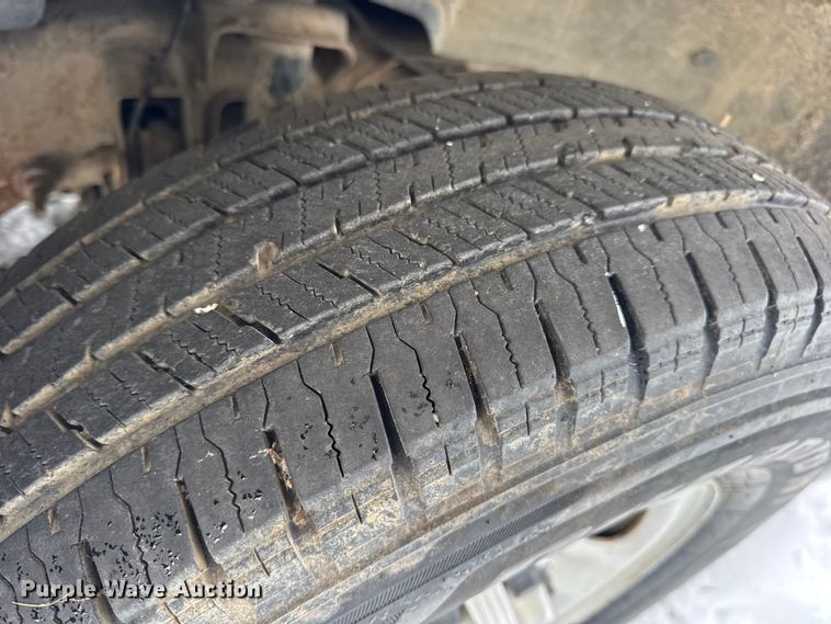 image for item EN0765 2003 Chevrolet Silverado 1500 pickup truck