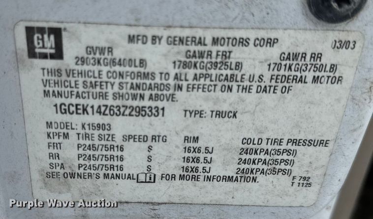 image for item EN0765 2003 Chevrolet Silverado 1500 pickup truck