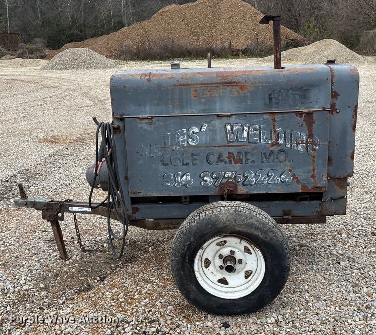 image for item EN5834 Lincoln SA200FT63 welder