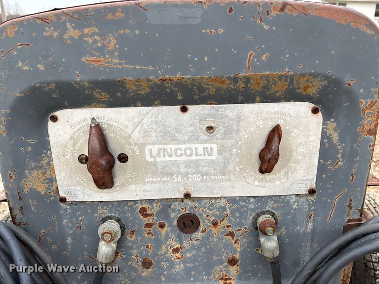 image for item EN5834 Lincoln SA200FT63 welder