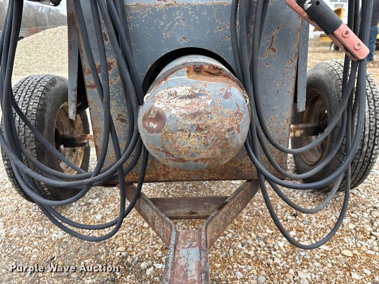 image for item EN5834 Lincoln SA200FT63 welder