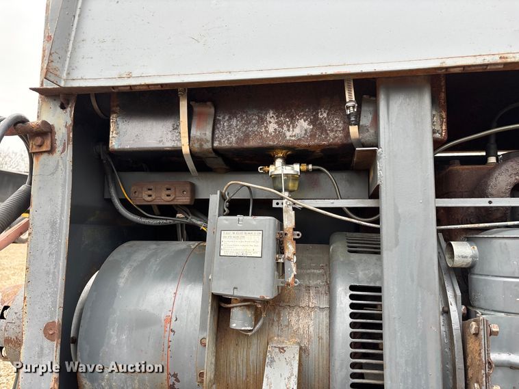 image for item EN5834 Lincoln SA200FT63 welder