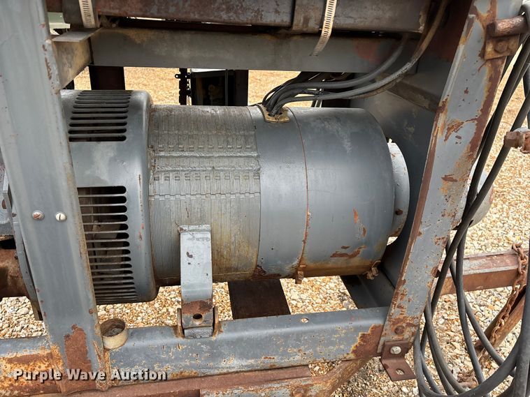 image for item EN5834 Lincoln SA200FT63 welder