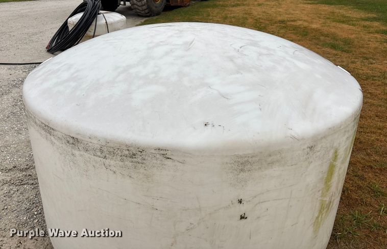 image for item EN5854 Poly tank