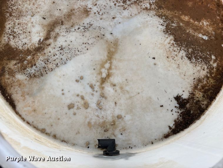 image for item EN5854 Poly tank