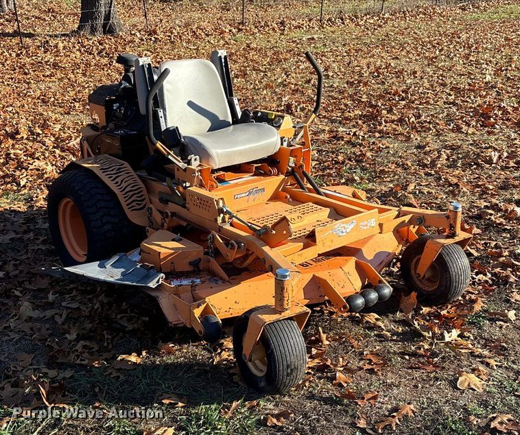 image for item EN5865 Scag Turf Tiger STT61A-27CH ZTR lawn mower