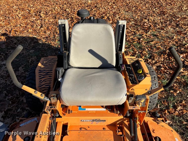 image for item EN5865 Scag Turf Tiger STT61A-27CH ZTR lawn mower